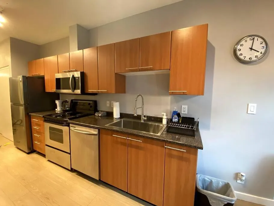 Entire Condo In Heart Of Downtown Vancouver